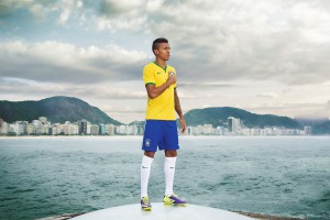 Luiz Gustavo_Brasilien Trikot_WM 2014