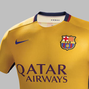 Fa15_Club_Kits_PR_Match_Crest_A_Barcelona_R_neck_HFR1_square_600